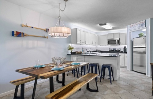 Hilton Head Island Condo | Spacious Condo Indoor Outdoor Pool, Hot Tub, Tennis, Pickleball walk to Beach !