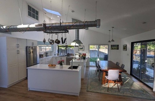 West Davis Manor House | Spacious Designer House with a Garden Yard