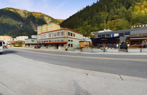 Downtown Juneau Apartment | Spacious Downtown Studio Steps to the Cruise Docks