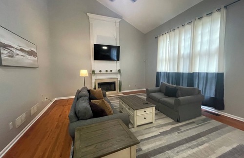 Suwanee House | Spacious Dream home W/Private Pool!