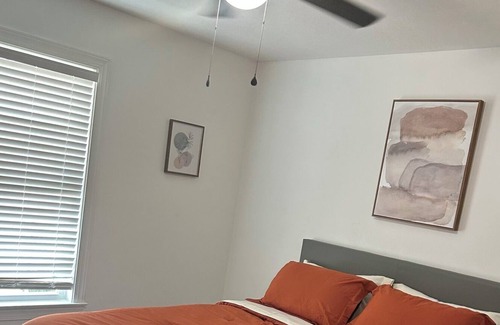 Westgate House | Spacious Entire 3 BR Near Camp Lejeune w/ GameRoom