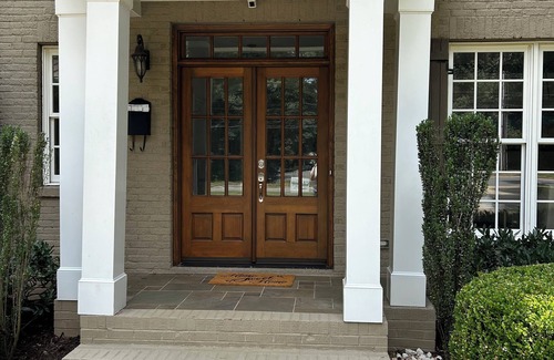 Myers Park House | Spacious Executive Home-5 min to Uptown-Children’s Amenities-Huge Outdoor Space!