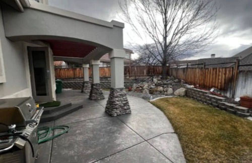 Sparks House | Spacious Executive Home in Sparks 4/4.5