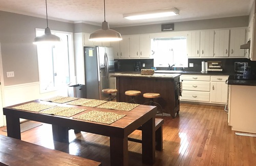 Cumming House | Spacious, Family-Friendly Lake House Retreat w/a Private Large 2-Story Dock