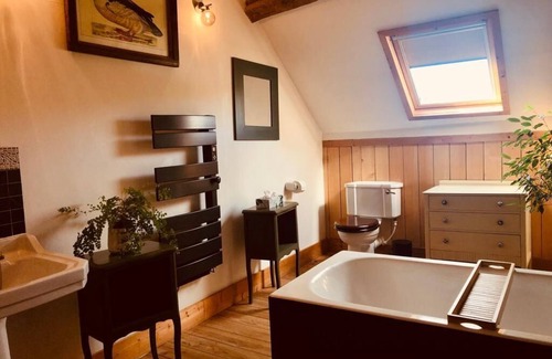 La Gree-Saint-Laurent House | Spacious House, Cosy Accommodation. Log stove. Countryside forest river walks.