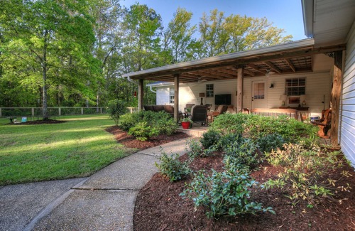 Point Clear House | Spacious & Fun Home with beautiful fenced yard, gazebo, game room +more!