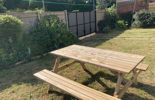 Newbiggin-by-the-Sea House | Spacious 3 bedroom house, 5 minutes to the beach, large garden, dogs welcome.