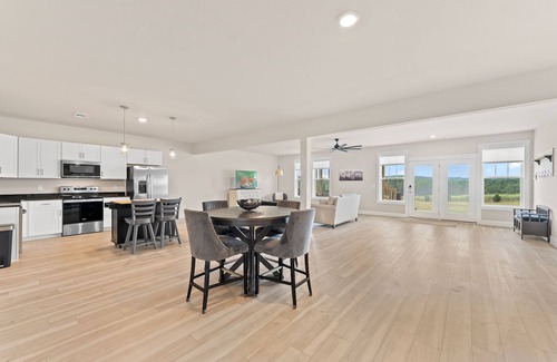 Central Apartment | Spacious Haven on a Hill