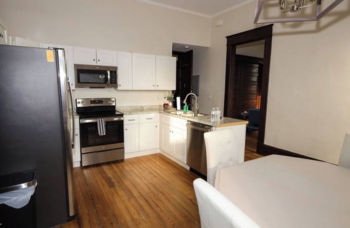 Bowling Green Apartment | Spacious, Historical Condo NEXT DOOR to WKU Campus