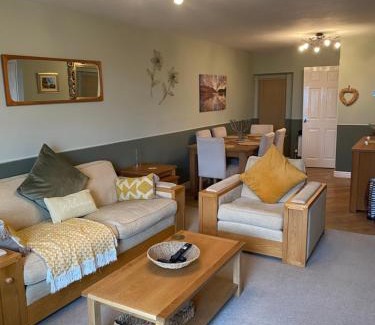 Rowrah House | Spacious Holiday Home in Cumbria