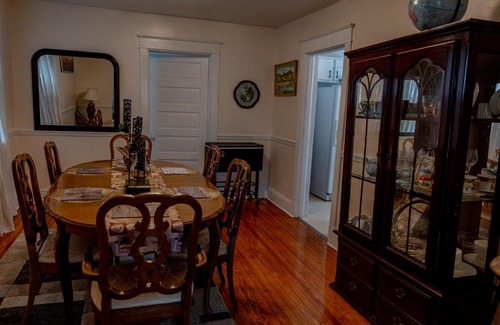 York Apartment | Spacious Home a mile away of York expo center