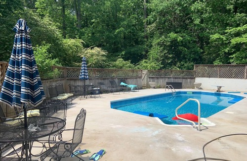 Athens House | Spacious home on quiet 5 points street with pool! Great for UGA games!