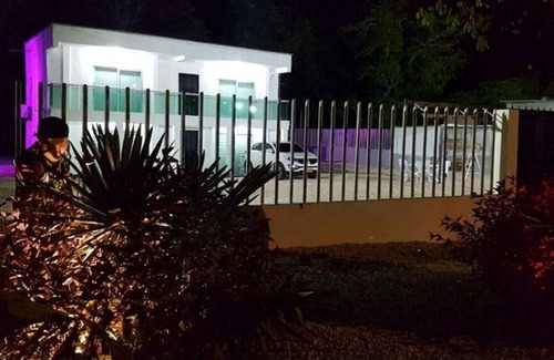 Covenas House | Spacious home with 5 bedrooms and across from beach