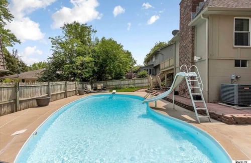 Leawood Southwest House | Spacious Home with Pool Hot Tub and Arcade Games . Great Quiet and Safe Location