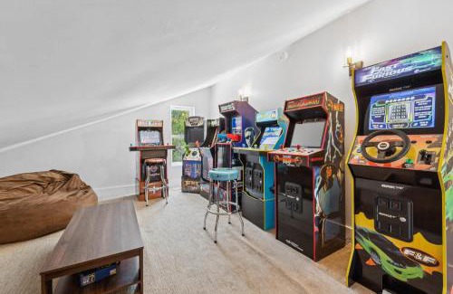 Camelback East House | Spacious Home with Pool Villa with Arcades