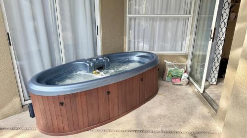 Brandon House | Spacious House with Pool and Hot Tub near Tampa