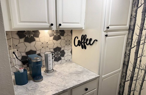 Camdenton House | Spacious Lakefront Retreat – Sleeps 14, Private Dock,nPrime Location