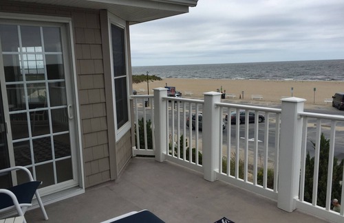 Lewes House | Spacious Lewes Beach Front luxury home