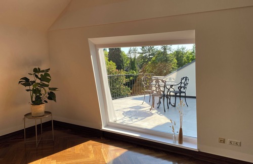 Krefeld Apartment | Spacious, light-flooded loft apartment with 2 terraces and views of the countryside