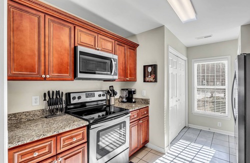 Winston - Salem House | Spacious Luxe Stay w/Yard, Wi-Fi & Smart TVs