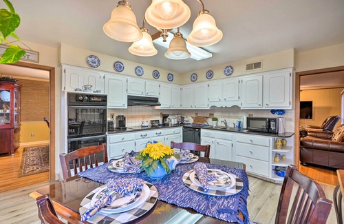 Whitehaven House | Spacious Memphis Home - Walk to Graceland