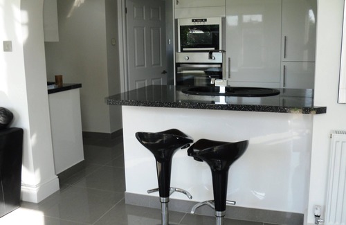 St Mary's Bay House | Spacious & Modern Bungalow By The Sea, New Romney, Hythe & Dymchurch