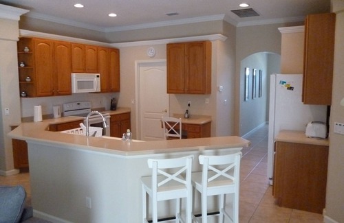 Highlands Reserve Villa | Spacious Modern 3 Bed Villa-Fenced Private Pool & Garden