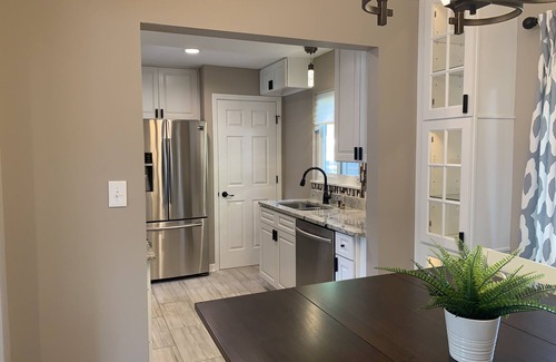 Whitehall House | Spacious, modern 4 bd, 2 bath w/upscale backyard