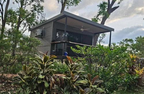 Rum Jungle Cabin | Spacious modern bungalow only 10 minutes to Litchfield National Park