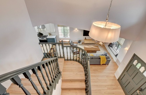 Paradise Villa | Spacious Modern Mini Estate w/Pool + Spa- New!