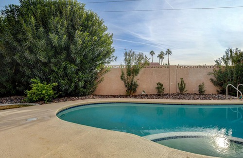 Paradise Villa | Spacious Modern Mini Estate w/Pool + Spa- New!