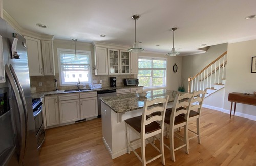 Narragansett House | Spacious MODERN Narragansett Beach House with Water Views & Great Guest Reviews!