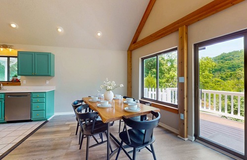 Sevierville Cabin | Spacious mountain cabin with pickleball court, hot tub, firepit, and game room