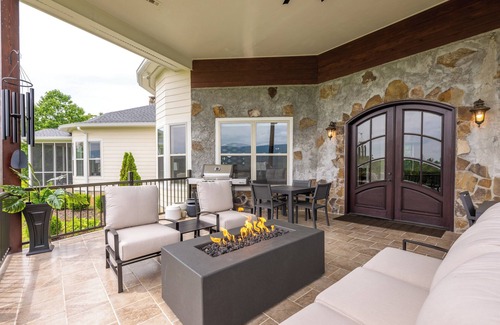 Dunlap House | Spacious Mountain Home: King Beds, Hiking, Large Kitchen, Arcade, Peaceful