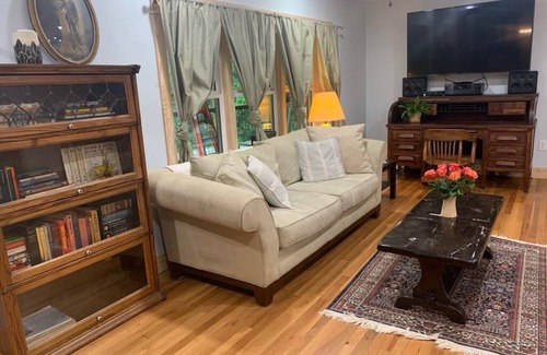 Athens House | Spacious, newly remodeled home with a large porch and 8 min from downtown Athens