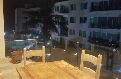 Ixtapa Apartment | Spacious ocean view apartment on a golf course