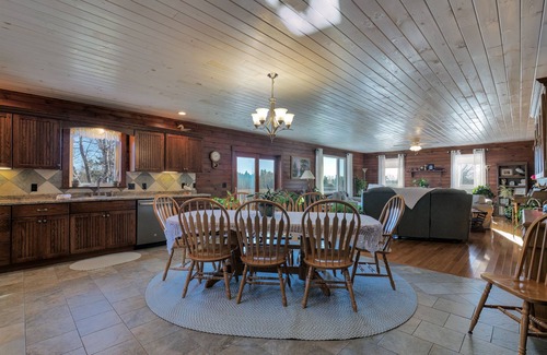 Jonesport House | Spacious One Level Home in Quiet Setting