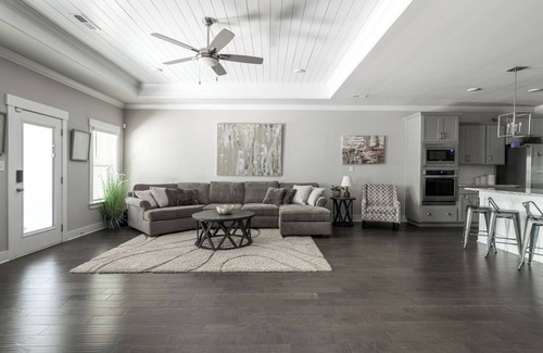 Belle Mina House | Spacious One Level Ranch Style Luxury Townhouse