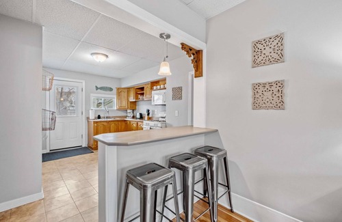 Manchester Apartment | Spacious Open-Concept Studio Short-Midterm Stays