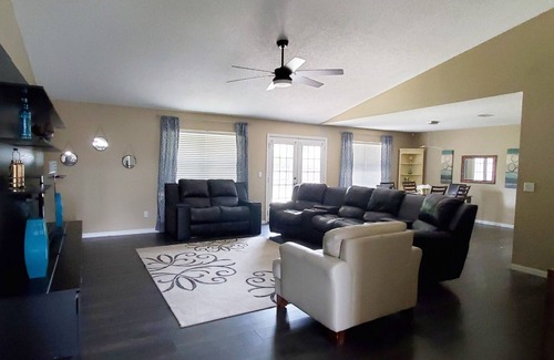 Deltona Lakes House | Spacious open concept home near the beaches and Disney attractions