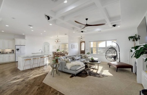 Brushy Bend Park House | Spacious Pet-Friendly: Quiet, 2 Kitchens, 2 Living Rooms