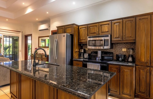 Bejuco House | Spacious Pool House in Exclusive Gated Community