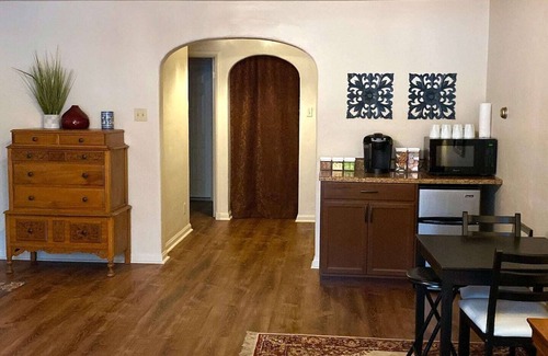 Merced Manor Apartment | Spacious Private Suite * Free Parking * Parks/Boating/Golf