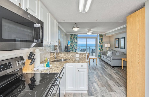 Myrtle Beach Condo | Spacious REAL 1 bedroom condo in enjoyable Myrtle Beach with Pools, Lazy River