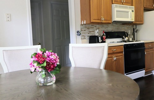 Lilburn House | Spacious, Relaxed 5 Bedroom Getaway