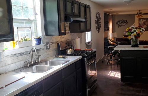 Jonesboro House | Spacious, Relaxing, Fun Home away from Home. sleeps up to 10