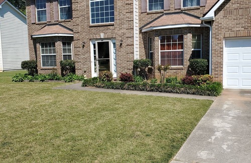 Jonesboro House | Spacious, Relaxing, Fun Home away from Home. sleeps up to 10