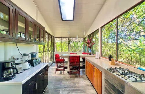 Puerto Jimenez House | Spacious rental home on the outskirts of Puerto Jimenez with WiFi, AC & garden