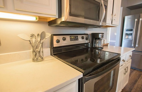 Ankeny House | Spacious Retreat with Dual Master Suites, Game Room and Outdoor Escape