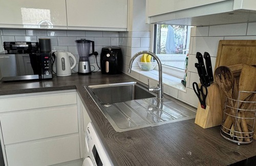 West Ham House | Spacious room in Greater London